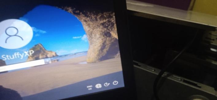 Nekori booting from TheCeleryPC (right)'s hard drive on Thei5Lappy (left), February 2025